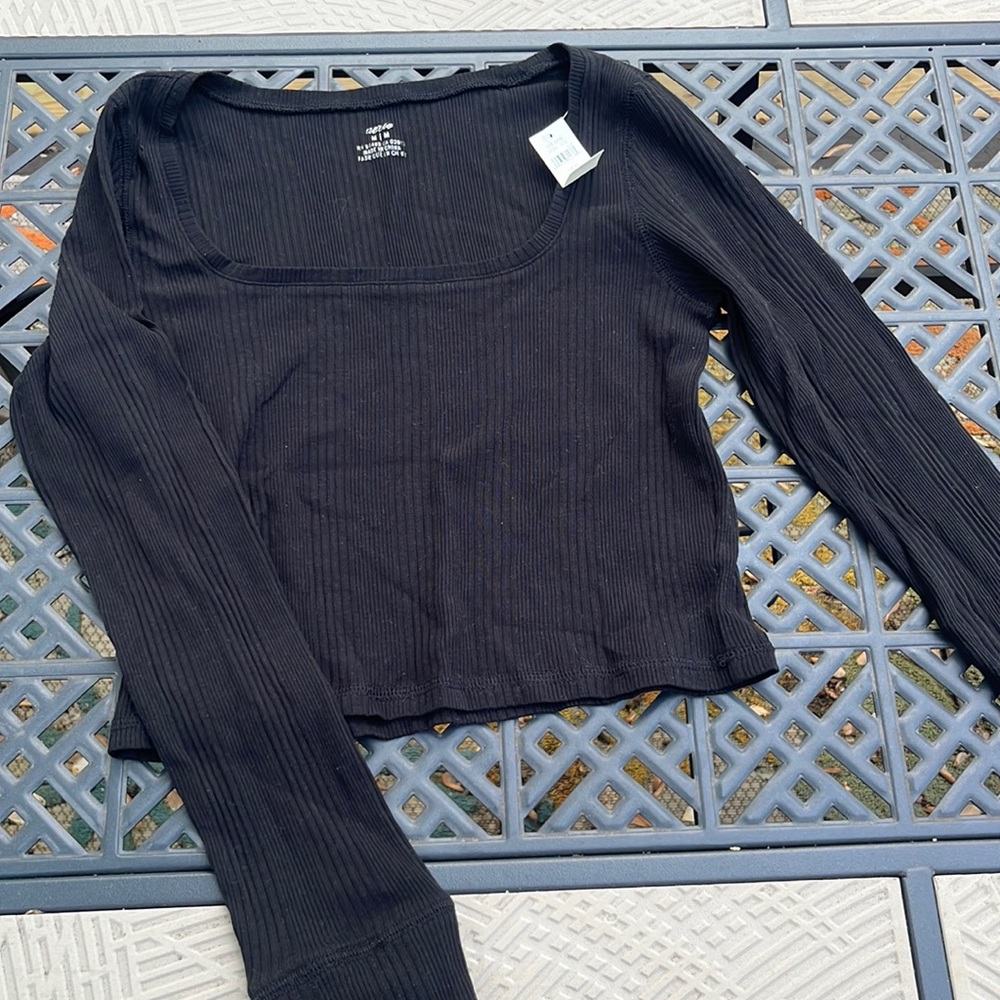 NWT Aerie Black Long Sleeve Ribbed Cropped Shirt